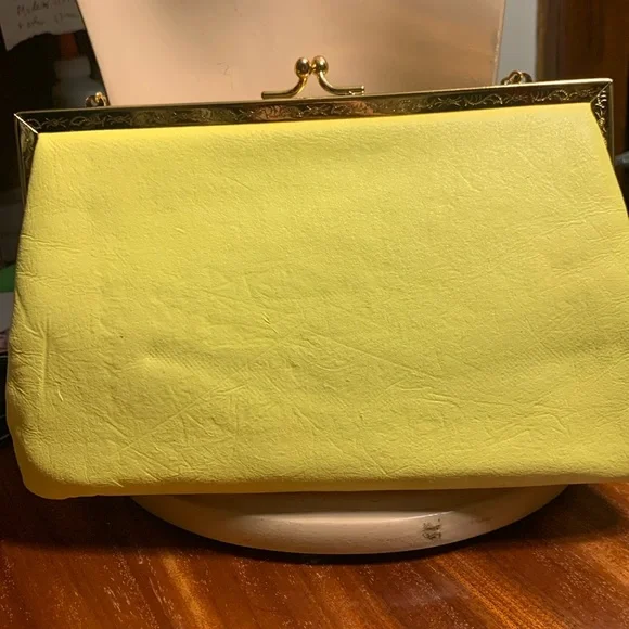 50’s 60’s VIBRANT LEMON LEATHERETTE YELLOW PURSE BAG CLUTCH,CHAIN HANDLE - Picture 4 of 16